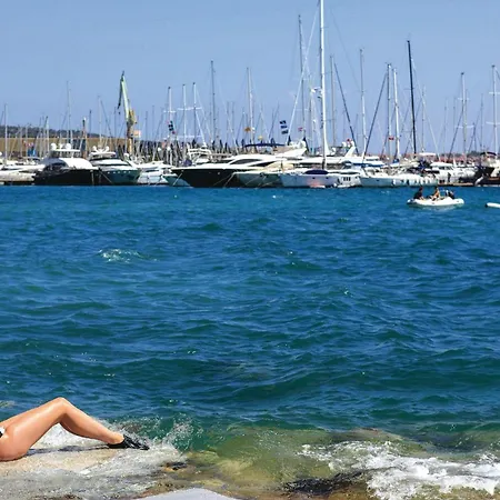 Appartement Stunning In Seget Donji *