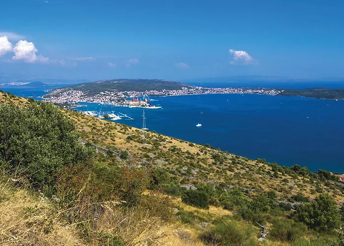Stunning In Seget Donji Daire Trogir