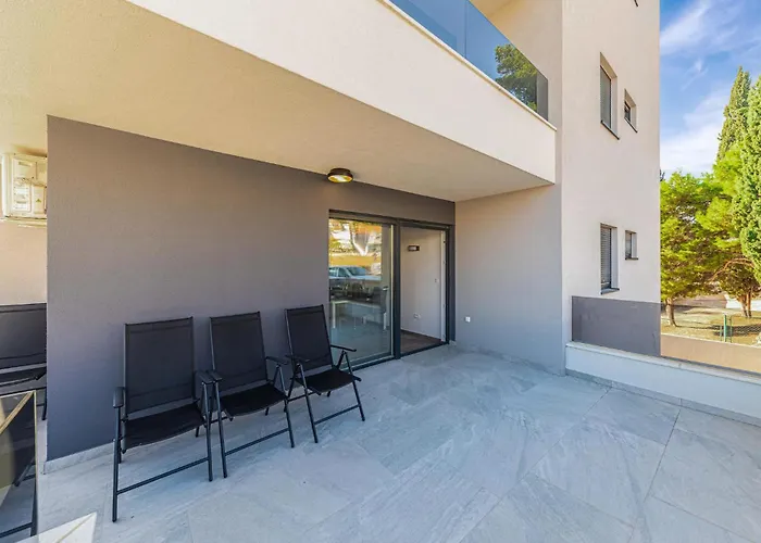 Daire Stunning In Seget Donji Trogir